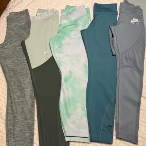Hi I’m selling Nike leggings in a variety of colors size small
